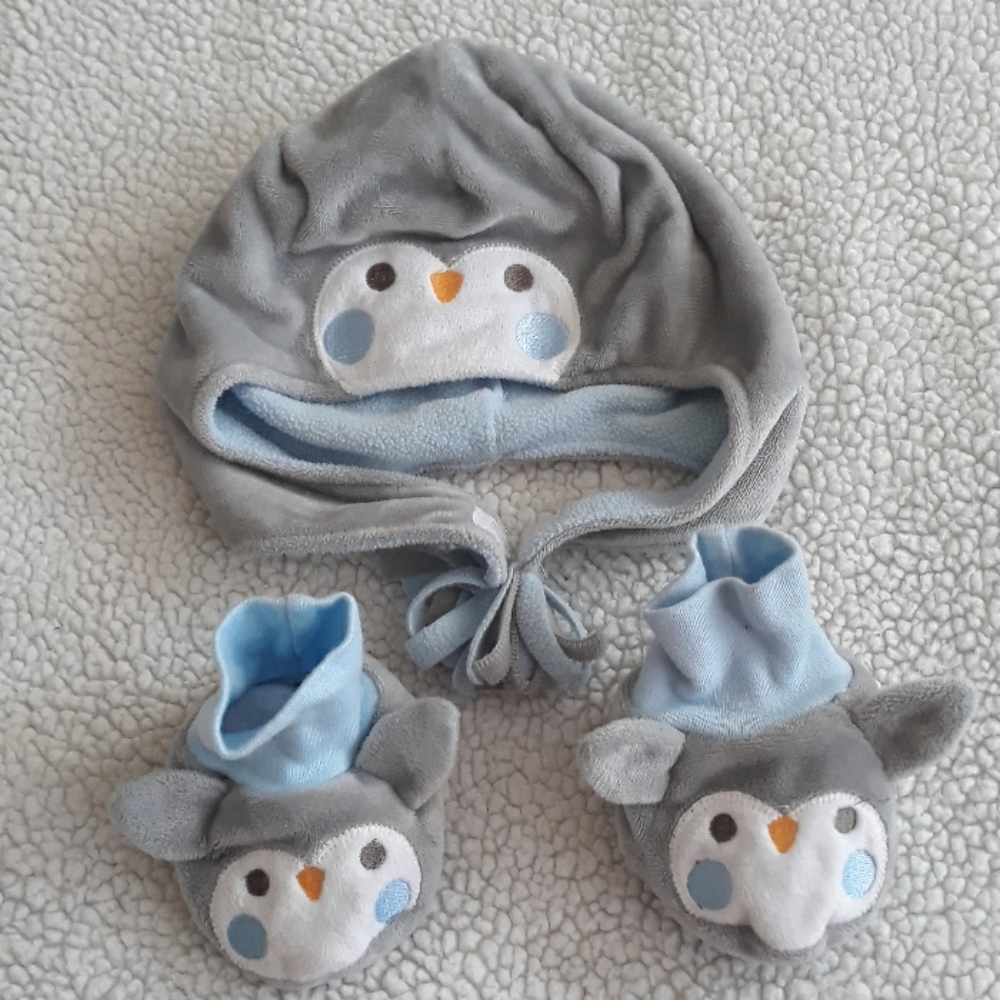 Hat and booties set
